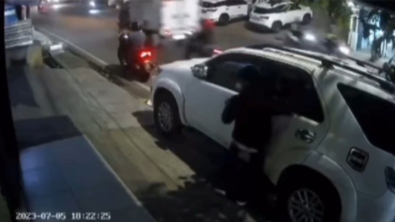 Maling Pecah Kaca Mobil di Sukabumi, Ambil Uang Rp15 Juta hingga Laptop