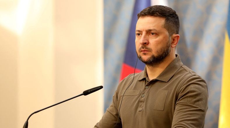 Presiden Zelensky Murka hingga Pecat Banyak Petinggi Militer Ukraina, Ada Apa?