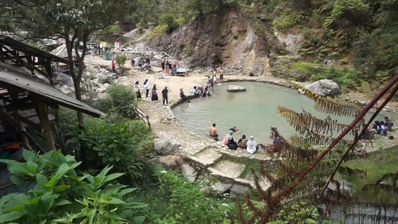 Pesona Kawah Rengganis Rancabali Bandung Diminati Wisatawan Mancanegara