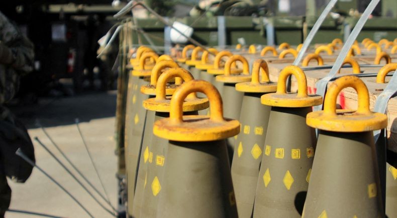 Ukraina Dilaporkan Mulai Gunakan Bom Tandan Kiriman AS untuk Serang Desa Rusia