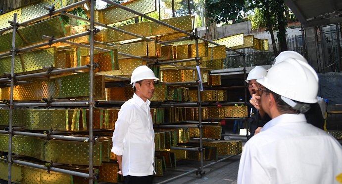 Jokowi Tinjau Pembuatan Sayap Garuda Istana Kepresidenan IKN: Berjalan sesuai Waktu