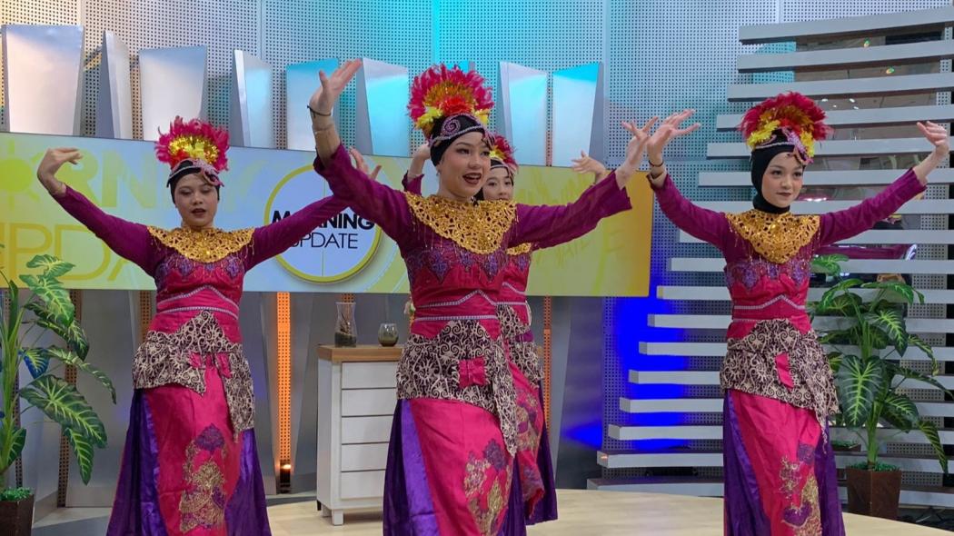Tampil di Festival Folklore di Polandia, Pelajar SMP Al Azhar Bawakan 5 Tarian Indonesia 
