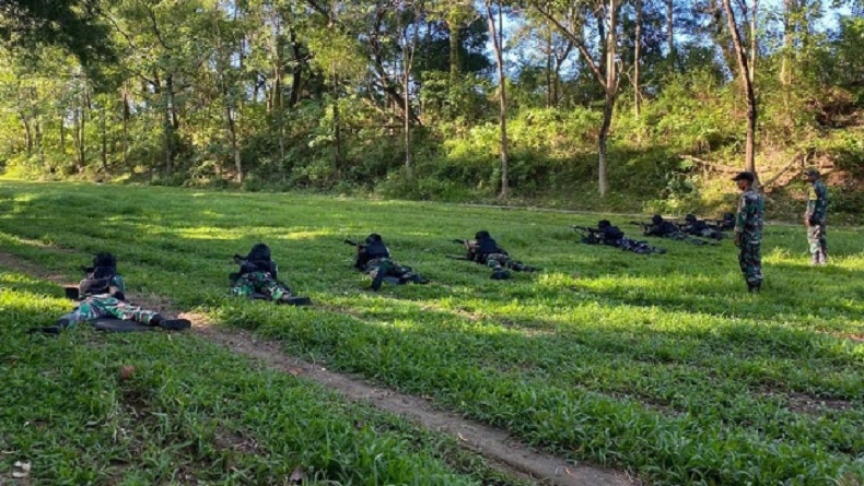 Yonko 466 Kopasgat Latihan Tembak Tempur Ofensif, Ada Hadiah Khusus bagi Prajurit Terbaik