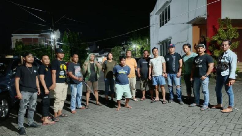 Viral di Medos Aksi Pria di Manado Bawa Katana Buat Keributan di Jalan