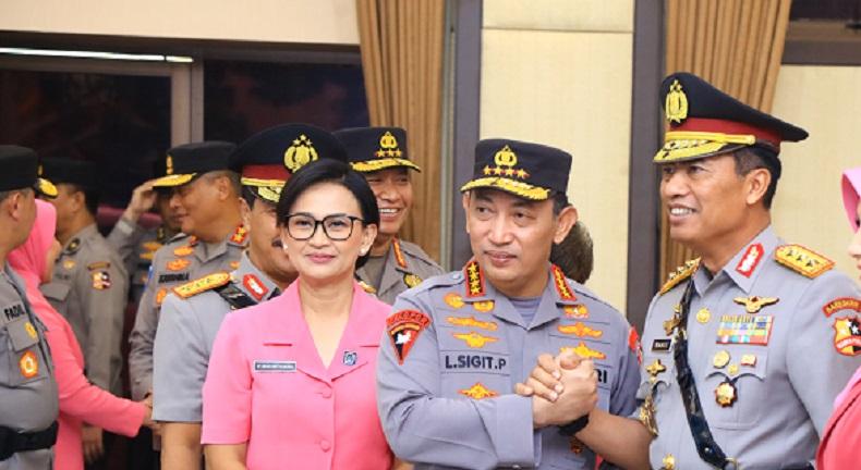 Kapolri Jenderal Listyo Sigit Resmi Lantik Belasan Perwira Tinggi, 9 Kombes Pecah Bintang 