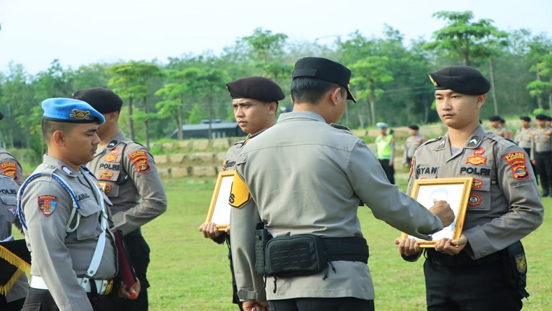 4 Anggota Polisi di Polres Tulang Bawang Barat Dipecat, Ini Kesalahannya