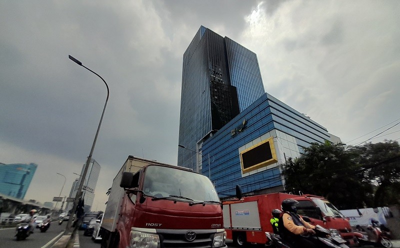Kebakaran Gedung K-Link di Setiabudi Mulai Padam