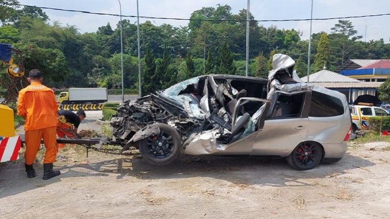 4 Fakta Kecelakaan Tewaskan 3 Orang Sekeluarga di Tol Cipularang, Nomor 2 Tak Terhindarkan