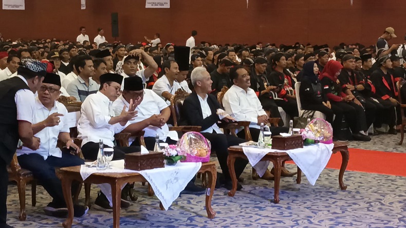 Ribuan Kades di Jatim Dukung Ganjar Pranowo Jadi Presiden 2024