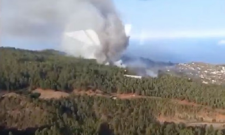 Kebakaran Hutan di La Palma Spanyol, 4.000 Warga Dievakuasi