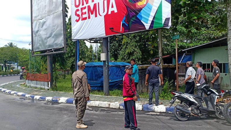 Beredar Video Pencopotan Baliho Ganjar di Kalteng, Relawan Ingatkan Jangan Bungkam Aspirasi Masyarakat