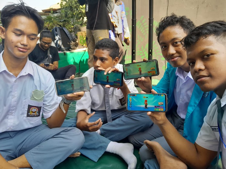 Keseruan Kompetisi Mini Fight of Legends di SMK PGRI 2 Depok, Para Siswa Langsung Lihai