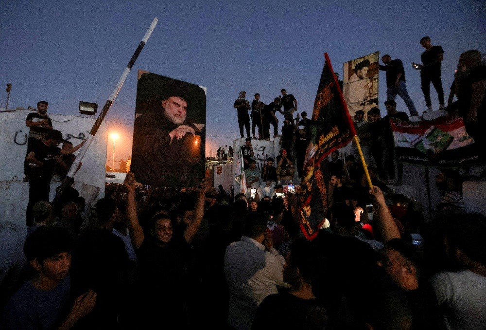 Ratusan Orang Serbu dan Bakar Kedutaan Swedia di Baghdad, Buntut Pembakaran Alquran