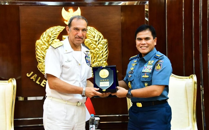 KSAL dan Kepala Staf AL Italia Bertemu Bahas Peningkatan Kerja Sama Pertahanan Laut