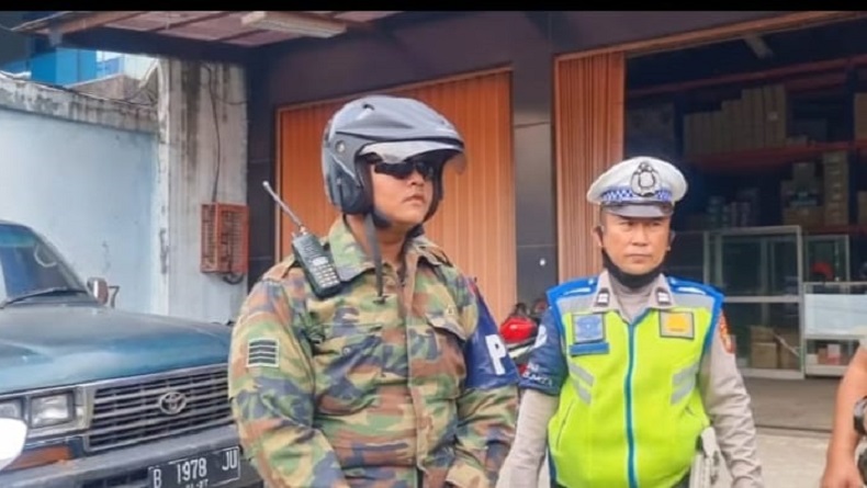 TNI Gadungan Terciduk saat Razia di Jakpus, Pakai Atribut PM tapi Celana Jeans