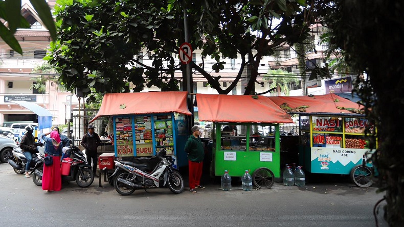 Pemkot Bandung Bakal Fokus Tata PKL di 3 Titik, Target Rampung Tahun 2024