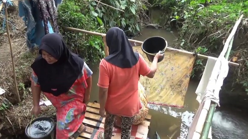 Warga Terdampak Gempa Bumi Cianjur Kesulitan Air Bersih, 2 Sumber Tertimbun Longsor