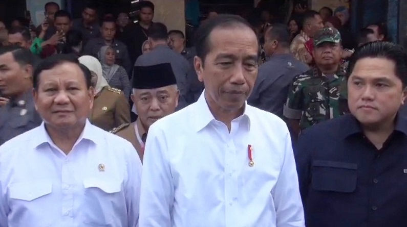 Jokowi Ajak Prabowo-Erick Tinjau Alutsista Pindad: Gak Ada Hubungan dengan Pilpres
