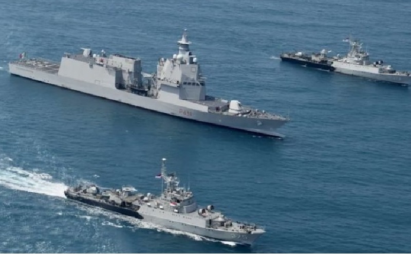 Menegangkan, Kapal Perang Indonesia dan Italia Manuver Bersama di Teluk Jakarta