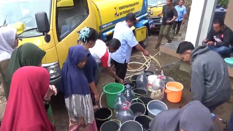 Warga Terdampak Gempa Cianjur Alami Krisis Air Bersih, Perumdam Tirta Mukti Turun Tangan
