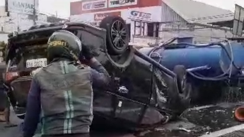 Kecelakaan Minibus Tabrak Truk Tangki di Tangsel, 5 Orang Luka-luka