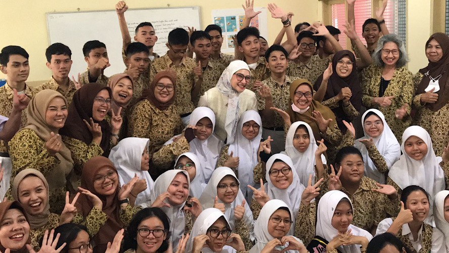 Kunjungi SLB Santi Rama, Angkie Yudistia Dengarkan Keluh Kesah Para Guru