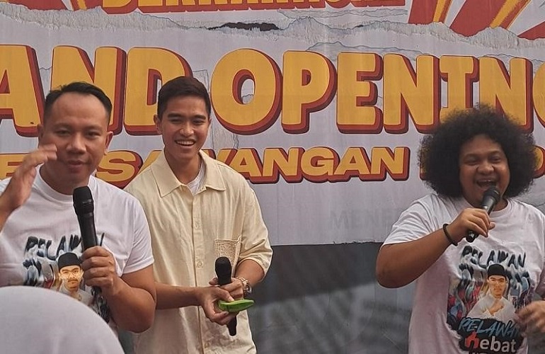Kaesang Hadiri Peresmian Gerai Sang Pisang di Sawangan Depok