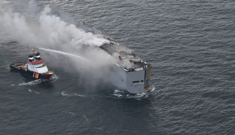 Kapal Kargo Terbakar di Laut Belanda, Api Diduga Berasal dari Mobil Listrik