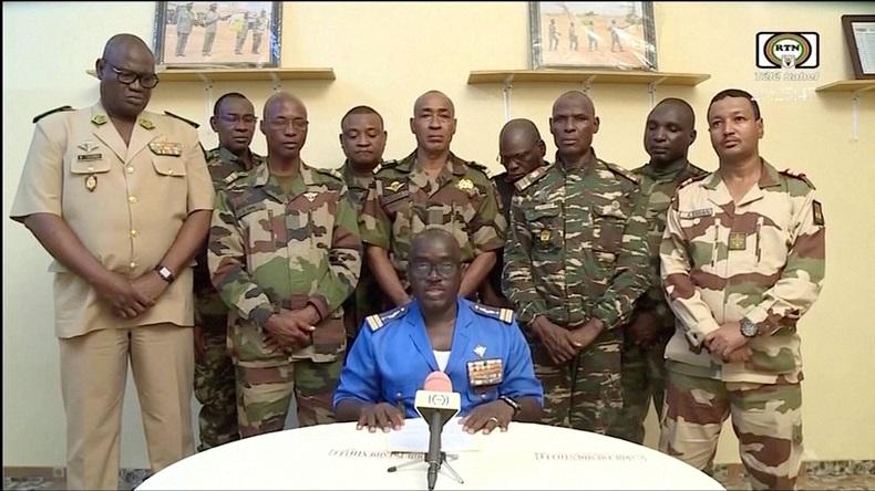 Militer Niger Umumkan Presiden Bazoum Resmi Dikudeta, Perbatasan Ditutup