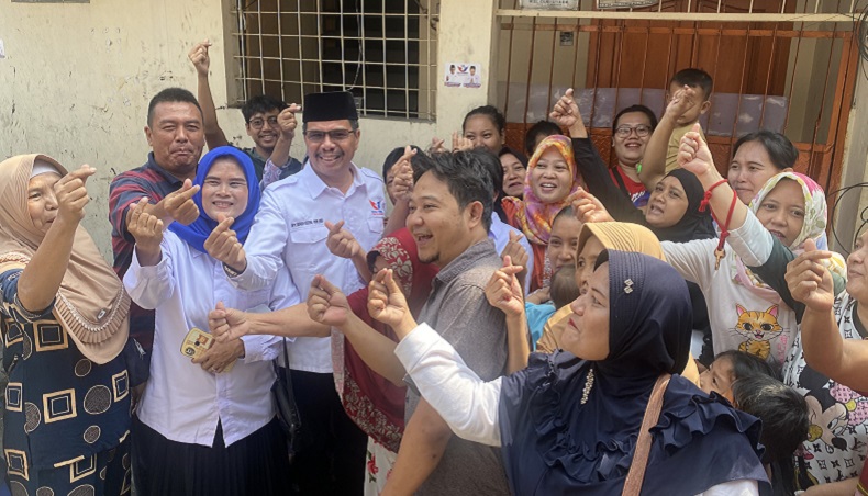 Peduli Korban Kebakaran, Bacaleg Perindo Bagikan Makanan ke Warga Tambora Jakbar