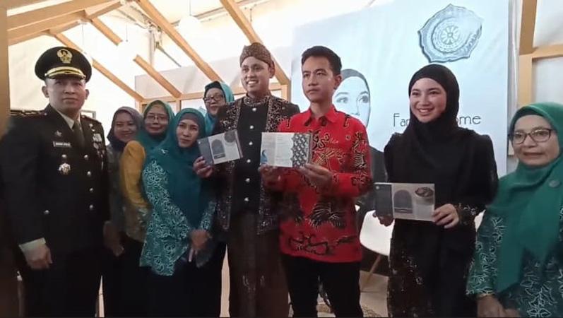 Momen Akrab Gibran dan Dico di Acara Peringatan Hari Jadi Kendal ke-418