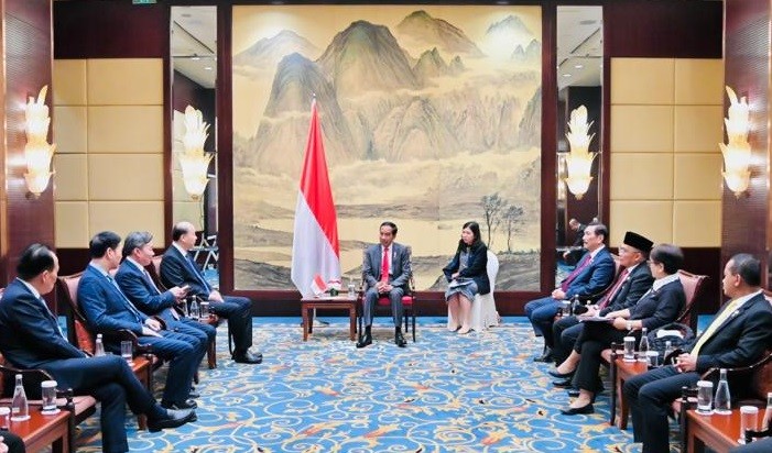 Bertemu Pengusaha China, Jokowi Ungkap Indonesia akan Bangun Industri Kimia dan Energi  di Kalimantan Utara