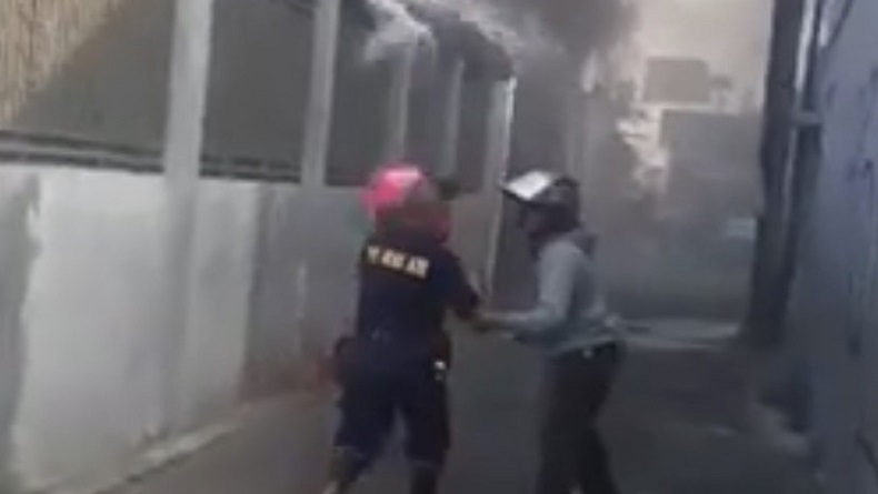 Kebakaran Rumah di Jatinegara Jaktim, 10 Mobil Damkar Dikerahkan