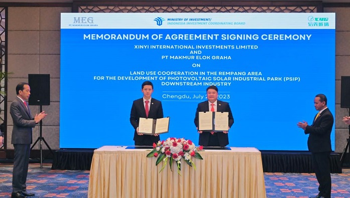 China Investasi Rp175,2 Triliun di RI untuk Bangun Pabrik Kaca dan Panel Surya, Ini Janji Jokowi