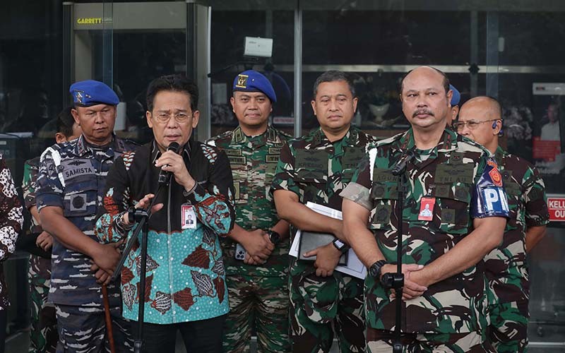 Puspom TNI Geledah Kantor Basarnas Bareng KPK