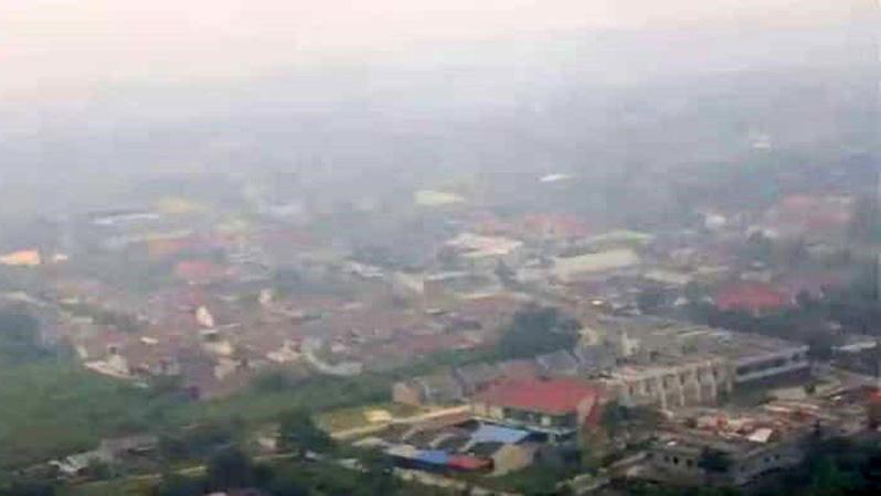 Kabut Asap Kembali Selimuti Kota Pontianak Pagi dan Malam Hari
