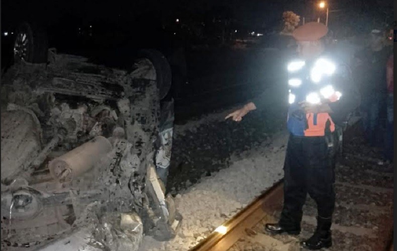 Ini Identitas Sekeluarga Korban Mobil Tertabrak KA di Jombang, 6 Tewas 2 Luka