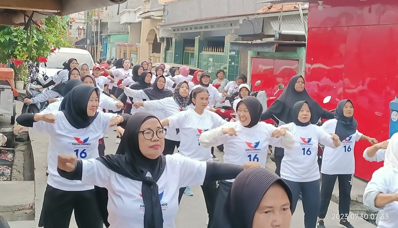 Ibu-Ibu Lagoa Jakut Antusias Ikut Senam Sehat Milenial Partai Perindo