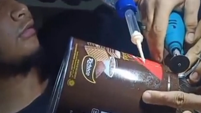 Heboh Kaleng Biskuit Sulit Dilepas dari Kepala Bocah di Tasikmalaya, Orang Tua Panik