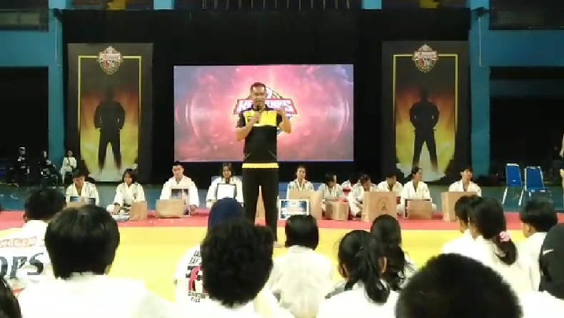 Ratusan Atlet Judo SMP-SMA dan Mahasiswa Berlaga di Bandung, Ini Pesan Pangkostrad