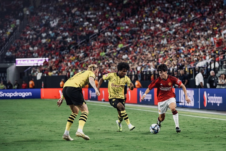 Man United Dihajar Borussia Dortmund, Onana Kebobolan 3 Kali