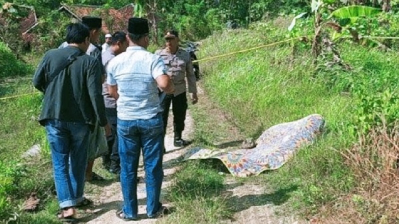 Tragis, Pria di Sampang Dituduh Punya Ilmu Santet lalu Dibacok hingga Tewas 