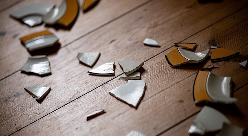 Tak Mau Ceraikan Istri, Pria Ini Malah Bawa Selingkuhan ke Rumah