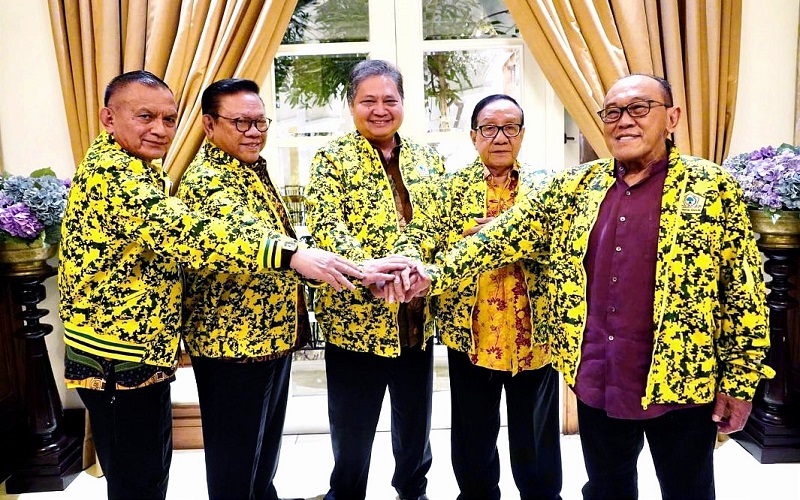 Airlangga Hartarto Temui 3 Mantan Ketum Golkar, Ini yang Dibahas