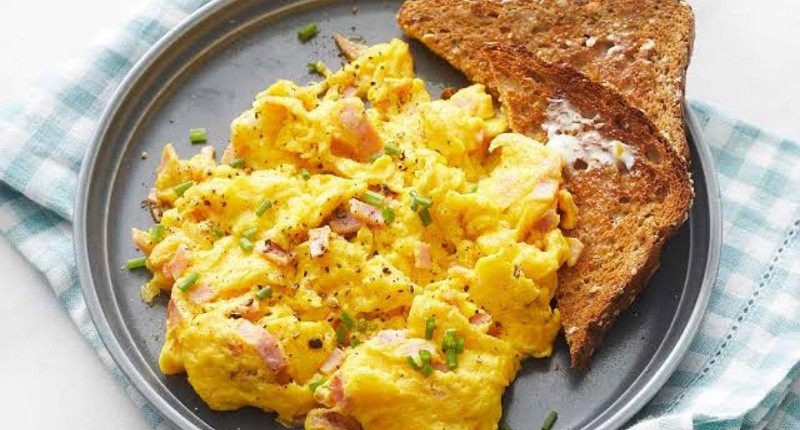 Selain Salmon dan Telur, Ini Makanan Penting untuk Perbanyak ASI