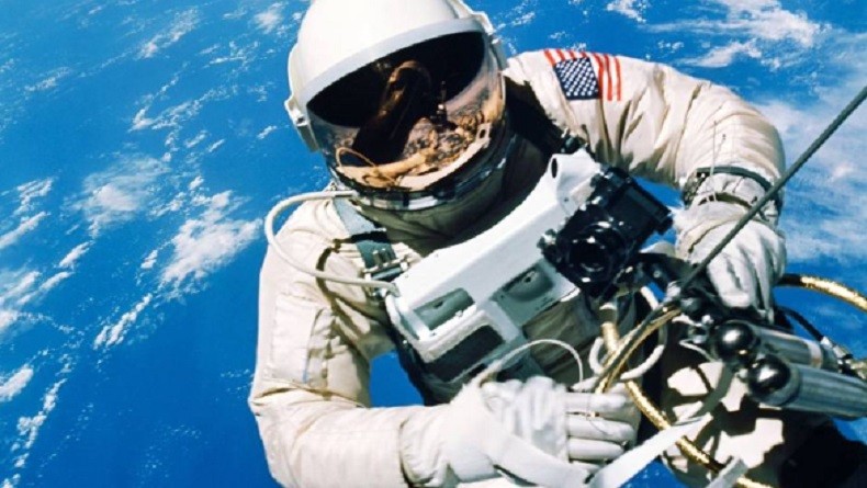 Berapa Lama Astronot Bertahan di Luar Angkasa Tanpa Pakaian Khusus? Ini Gambarannya