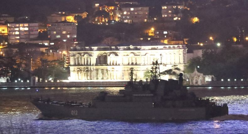 Kapal Perang Rusia Rusak Parah Dihantam Drone Laut Ukraina