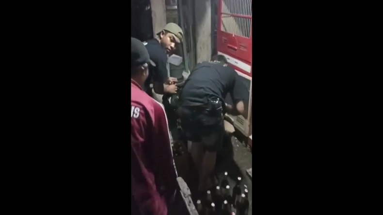 Polisi Gerebek Rumah di Cipedes Tasikmalaya, Pelaku Sembunyikan Miras dalam Kandang Merpati