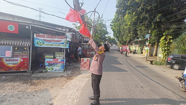 Kabel Menjuntai di Jagakarsa Jaksel, Polisi Minta Provider Benahi
