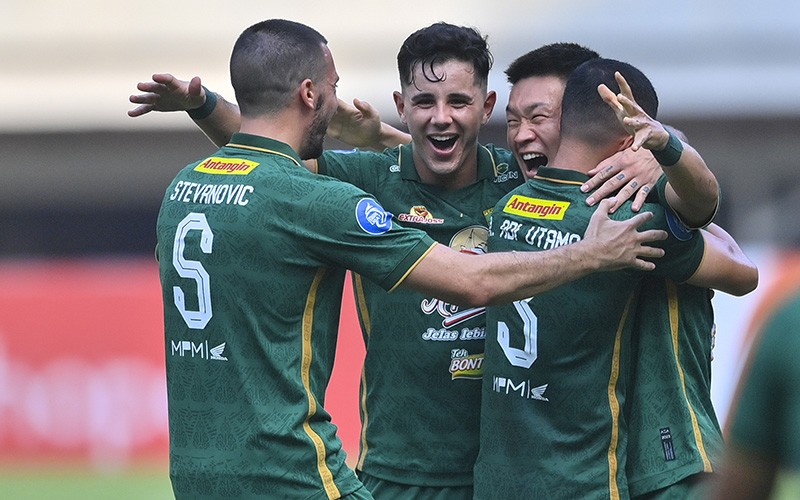 Manajemen Persebaya Jawab Rumor Paul Munster Bakal Merapat: Lihat Saja Nanti